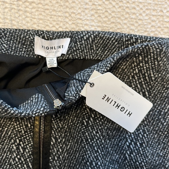 Brand New Black Zipper Skirt - Picture 2 of 4